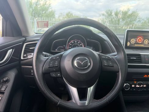 Used 2016 MAZDA MAZDA3 i Touring w/ Popular Equipment Package FWD image 8