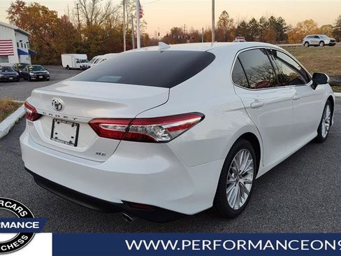 Used 2019 Toyota Camry XLE image 3