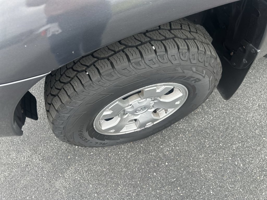 Used 2015 Toyota Tacoma 4x4 Double Cab w/ SR5 Package image 16