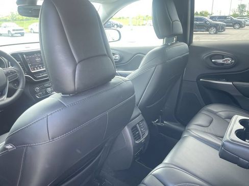 Used 2019 Jeep Cherokee Limited AWD/4WD image 37