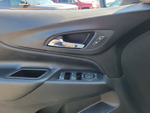 Used 2019 Chevrolet Equinox LT FWD image 17