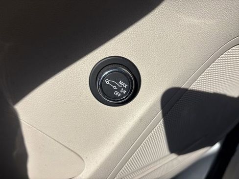 Used 2023 Buick Envision Preferred AWD/4WD image 17