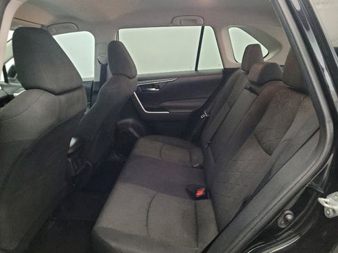 Used 2021 Toyota RAV4 XLE AWD/4WD image 18