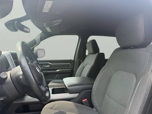 Used 2019 RAM 1500 Big Horn AWD/4WD image 11