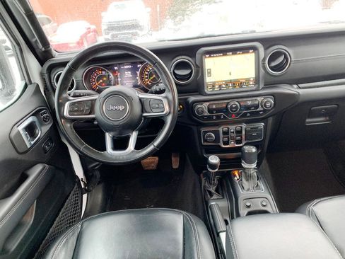 Used 2021 Jeep Wrangler Unlimited Sahara w/ Uconnect 4C Nav & Sound Group AWD/4WD image 9