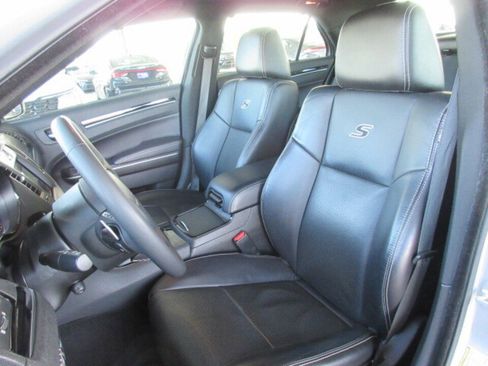 Used 2023 Chrysler 300 S w/ Comfort Group image 11