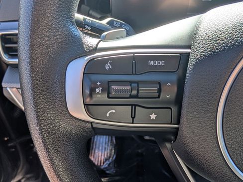 Used 2024 Kia Sportage LX image 17