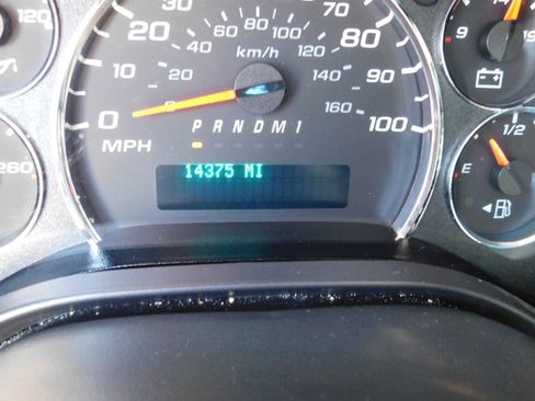 Used 2024 GMC Savana 2500 w/ Driver Convenience Package image 13