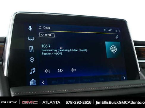 Used 2023 Chevrolet Suburban High Country image 14