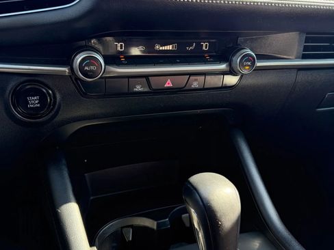Used 2022 MAZDA MAZDA3 s image 26