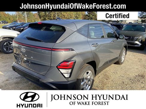 Used 2025 Hyundai Kona SE FWD image 12