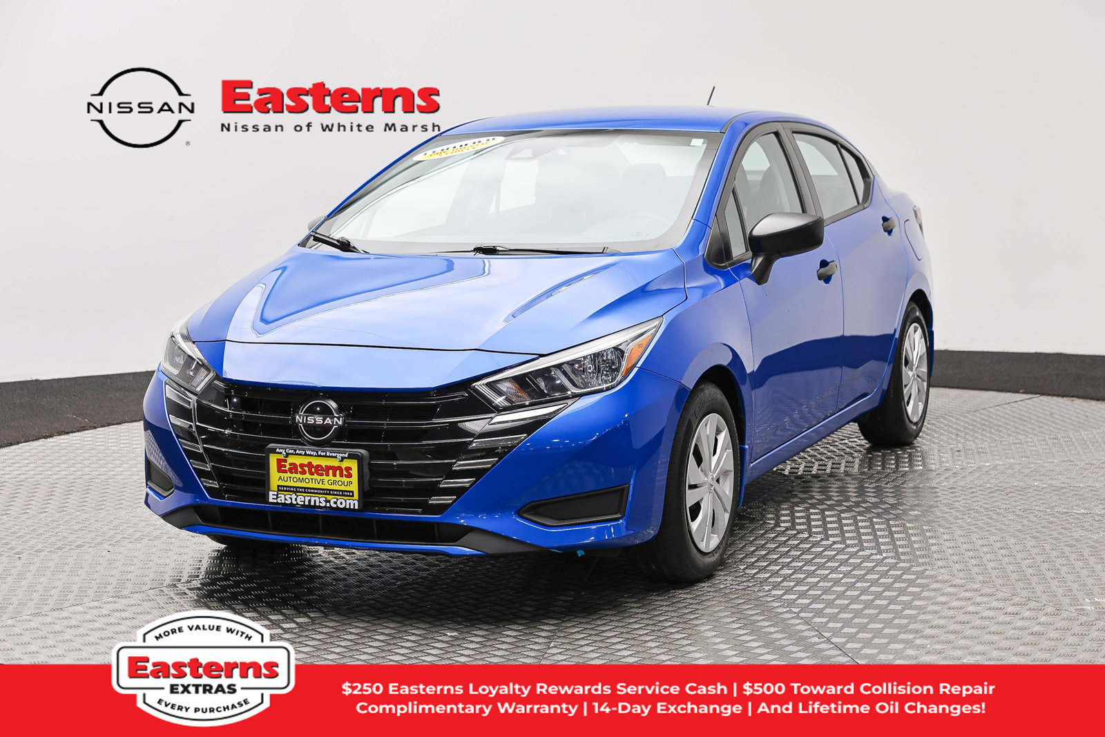 Used 2023 Nissan Versa S w/ Electronics Package FWD image 1