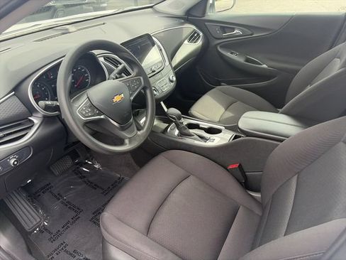 Used 2024 Chevrolet Malibu LT FWD image 25