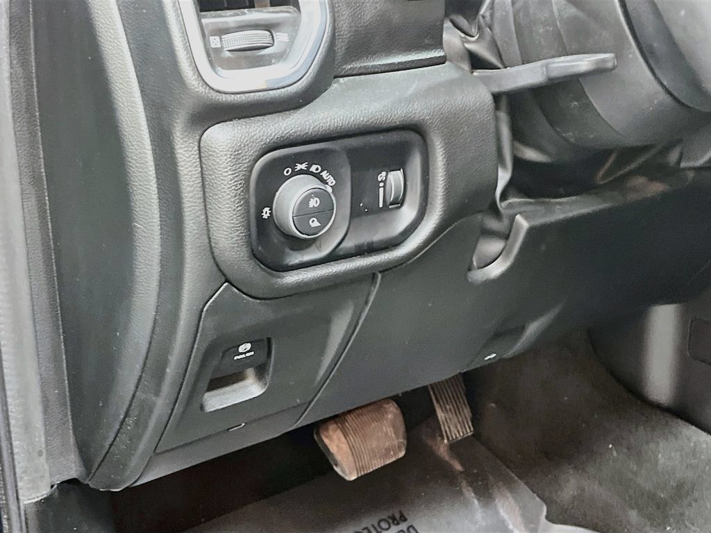 Used 2024 RAM 1500 Lone Star AWD/4WD image 10