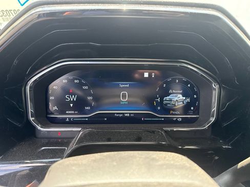 Used 2023 Chevrolet Silverado 1500 LT AWD/4WD image 10