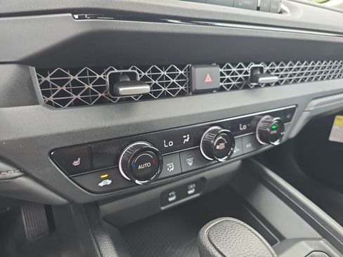 Certified 2023 Honda Accord EX image 22
