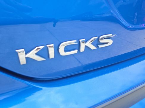 Used 2022 Nissan Kicks SV FWD image 15