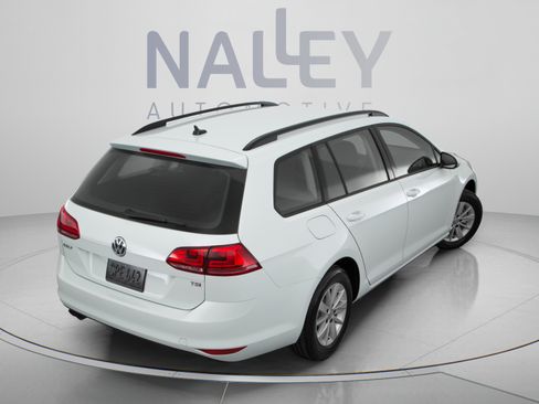 Used 2016 Volkswagen Golf SE FWD image 4