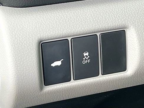 Used 2025 Honda Pilot EX-L image 10