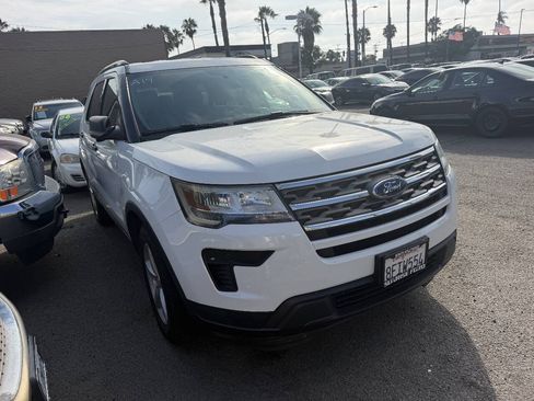 Used 2018 Ford Explorer FWD image 3