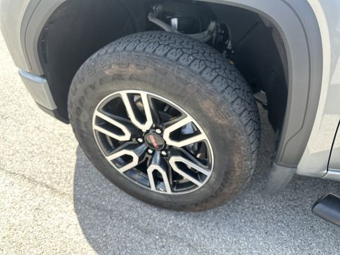 Used 2024 GMC Sierra 1500 AT4 w/ Technology Package image 14