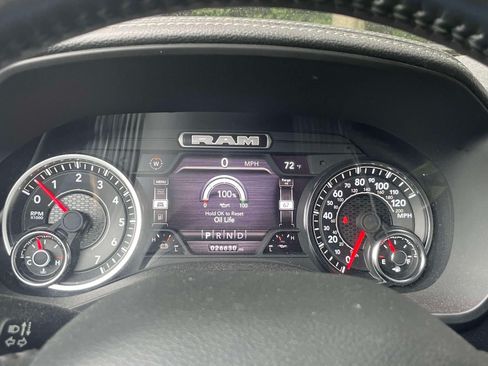 Used 2023 RAM 1500 Laramie AWD/4WD image 26