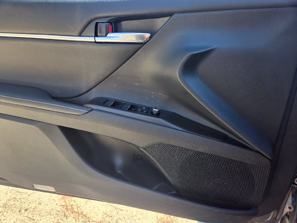 Used 2024 Toyota Camry XSE FWD image 21