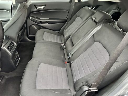 Certified 2021 Ford Edge SE image 8