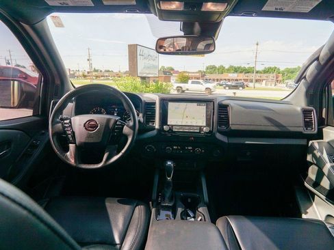 Used 2022 Nissan Frontier PRO-4X w/ Pro-4X Premium Package AWD/4WD image 13