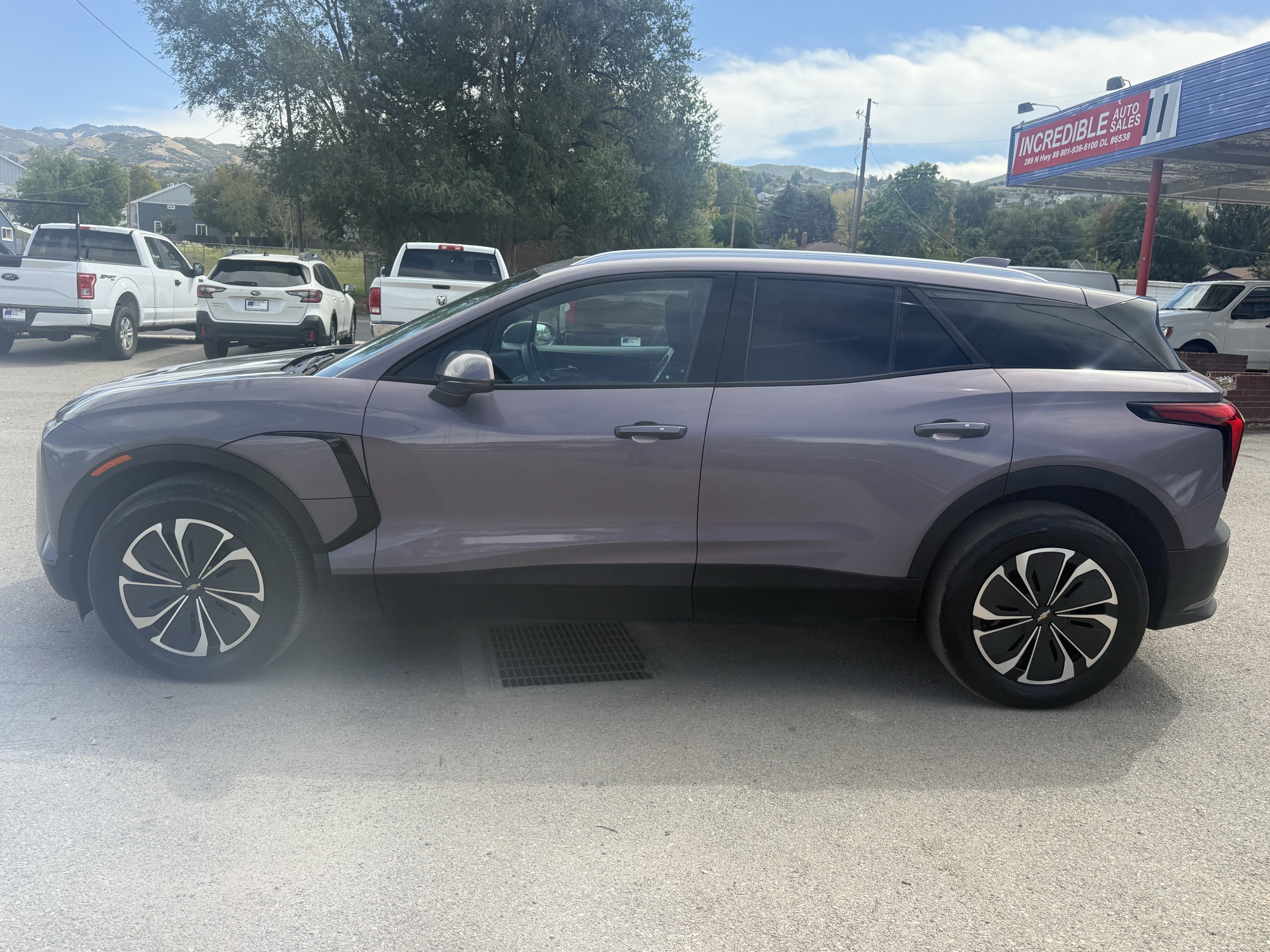 Used 2024 Chevrolet Blazer EV LT AWD/4WD image 11