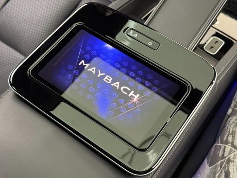 Used 2023 Mercedes-Benz Maybach GLS 600 4MATIC image 45