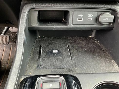 Used 2025 Honda Pilot TrailSport image 18