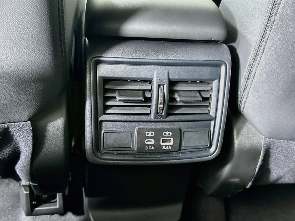 Used 2025 Subaru Forester Premium AWD/4WD image 29