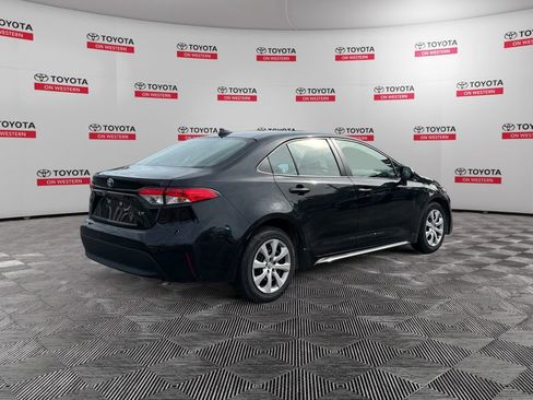 Used 2024 Toyota Corolla LE FWD image 3