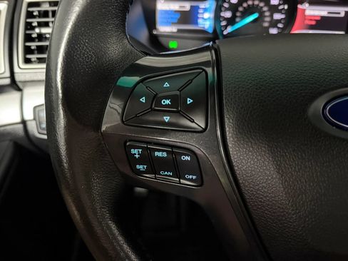 Used 2016 Ford Explorer XLT w/ Equipment Group 202A AWD/4WD image 21