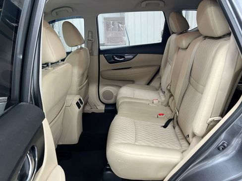 Used 2017 Nissan Rogue S image 22