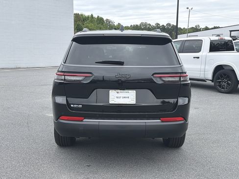 New 2026 Jeep Grand Cherokee L 2WD image 7