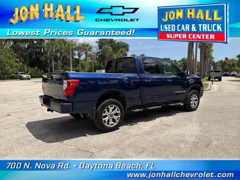 Used 2023 Nissan Titan SV w/ SV Convenience Package AWD/4WD image 12