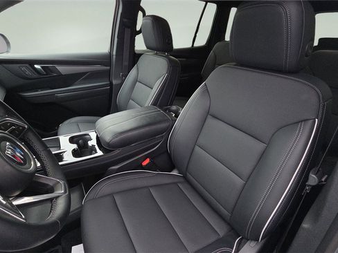 Used 2025 Buick Enclave Preferred w/ LPO, Floor Liner Package image 21