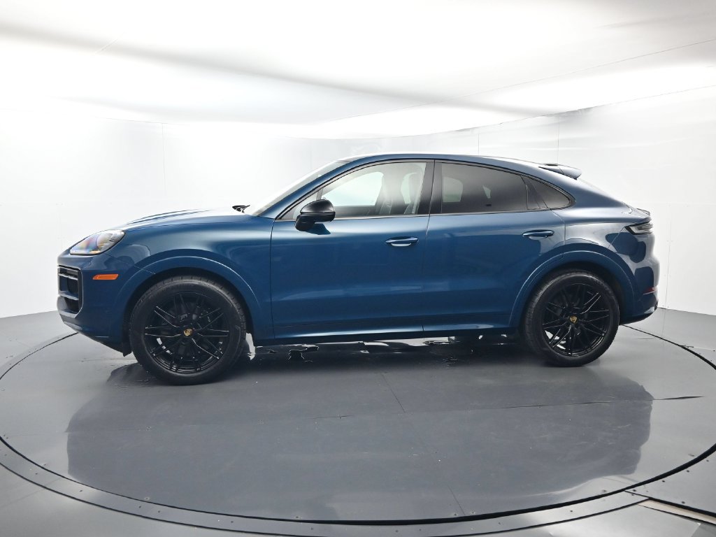 Certified 2024 Porsche Cayenne Coupe AWD/4WD image 2