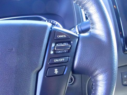 Used 2023 Nissan Frontier SV w/ Technology Package image 18