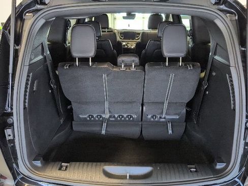 New 2026 Chrysler Voyager LX FWD image 31