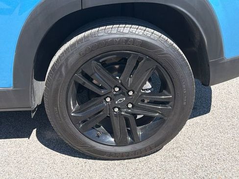 Used 2025 Chevrolet Trax ACTIV FWD image 37