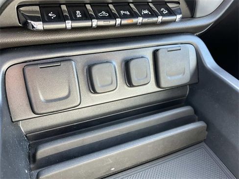 Used 2018 GMC Sierra 1500 SLT image 35