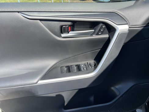 Used 2025 Toyota RAV4 Limited w/ Advanced Technology Package FWD image 14