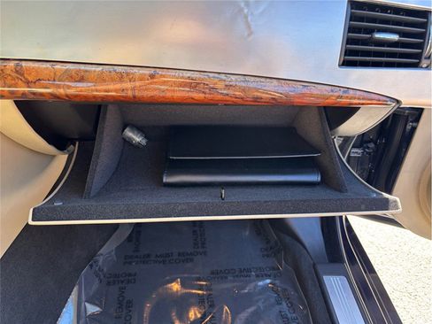 Used 2015 Jaguar XF Premium image 47