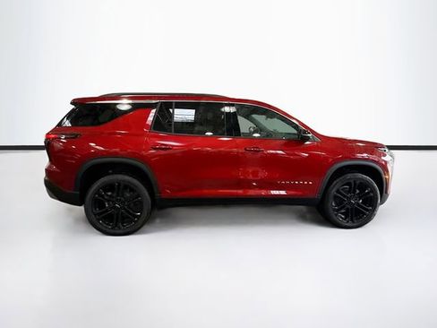 New 2026 Chevrolet Traverse LT w/ LPO, Floor Liner Package AWD/4WD image 5
