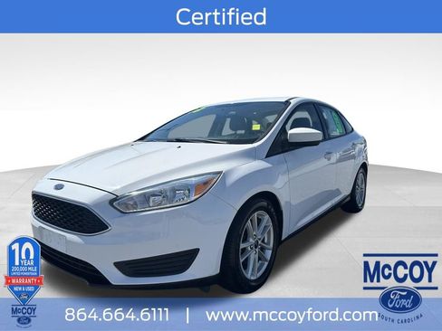 Used 2018 Ford Focus SE FWD image 1