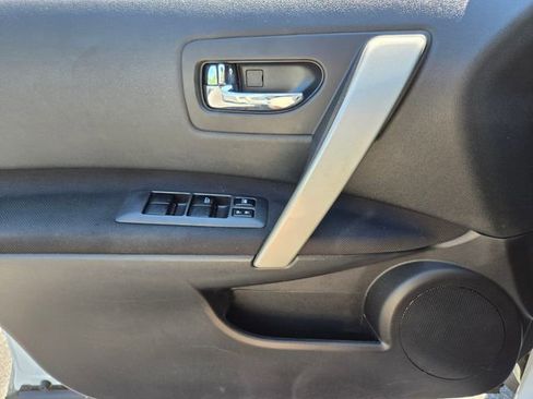 Used 2012 Nissan Rogue S w/ Special Edition Pkg FWD image 34