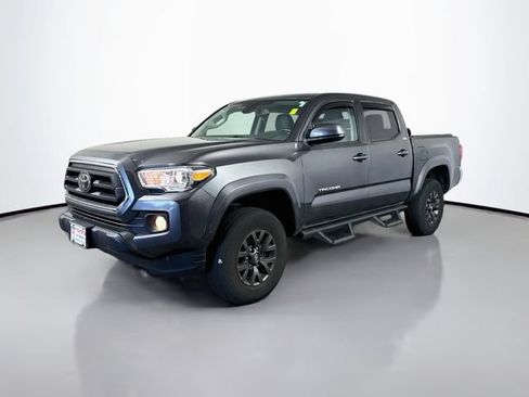 Used 2021 Toyota Tacoma SR5 AWD/4WD image 2